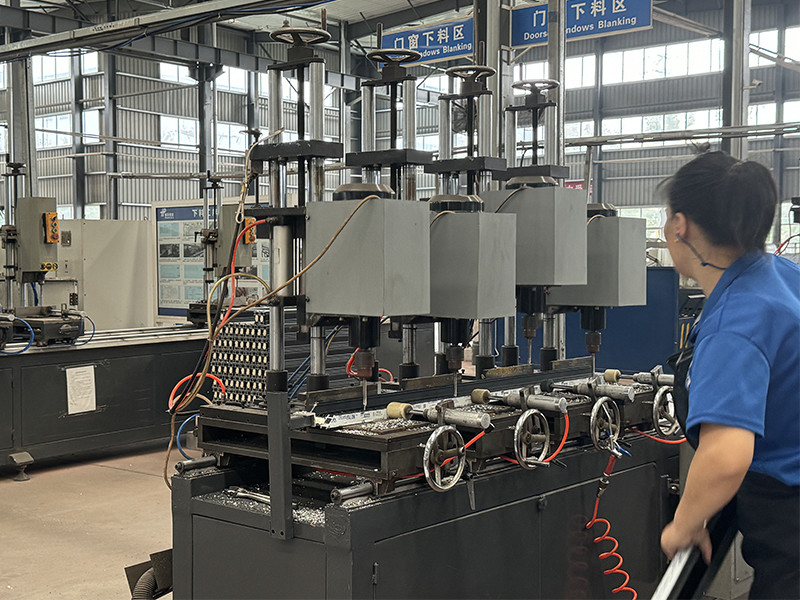 Shiny-Control Technology Develop (Beijing) Co., Ltd. linha de produção do fabricante